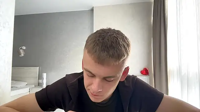 SoloFury live cam on StripChat