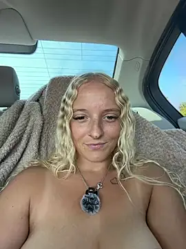Sophie_cute06 live cam on StripChat
