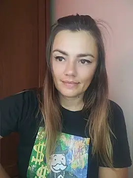 KrissSexi live cam on StripChat