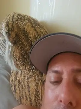 heterohotguy78 live cam on StripChat