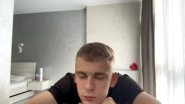 SoloFury live cam on StripChat