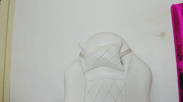 celena-squirt