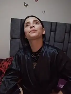 Martinarizzy live cam on StripChat