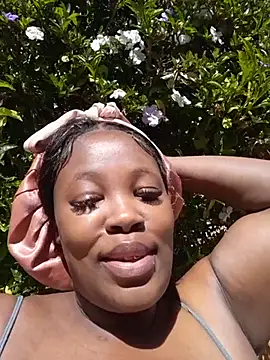 SWEETDOLLY29XX live cam on StripChat