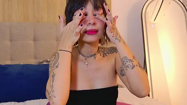 VioletaLauren live cam on StripChat