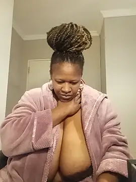 bustylisa1983 live cam on StripChat