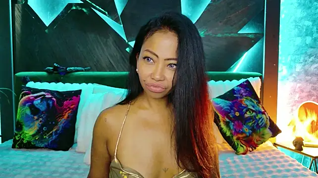 ElyaQuinn webcam