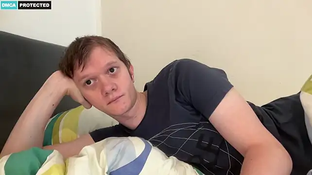 Cube933 live cam on StripChat