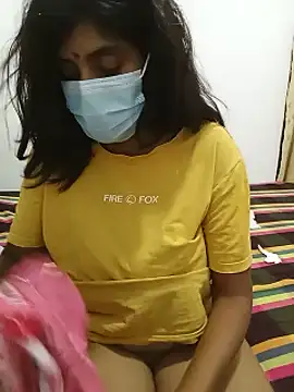 Amisha-35 live cam on StripChat