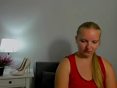 RoseTeacherX live cam on StripChat