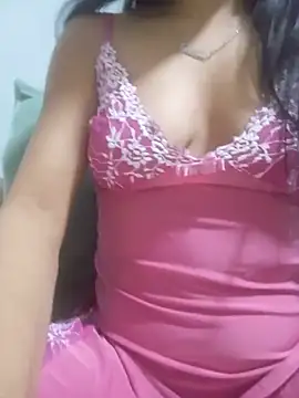 alma_gemea_724 live cam on StripChat