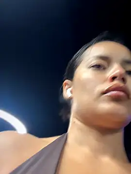 Risky_Workouts Live Webcam on Stripchat