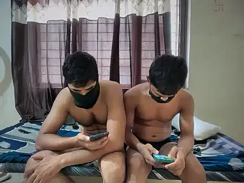 Ragnorok01 live cam on StripChat