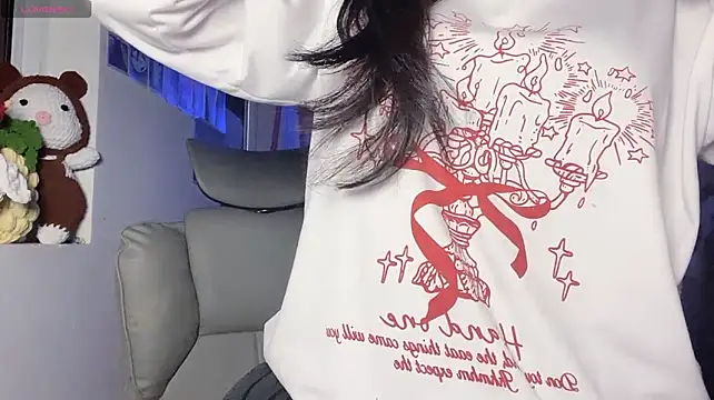 Tieu-May live cam on StripChat