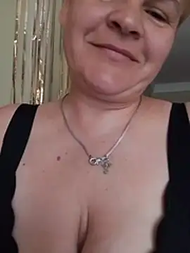 LittleFlower777 live cam on StripChat