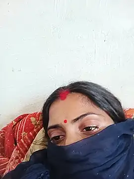 Poojaxx56 live cam on StripChat