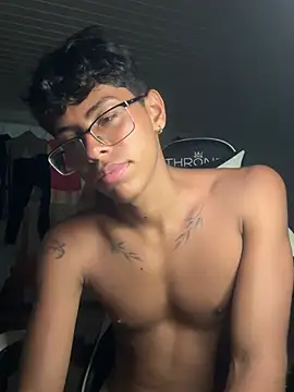Dei_Hot live cam on StripChat