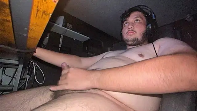 batcum129 (M twink) - Make me cum