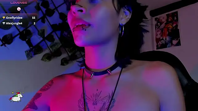 Anny_Kiitty live cam on StripChat