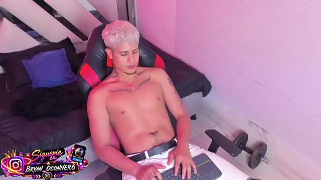 dominic_connor live cam on StripChat