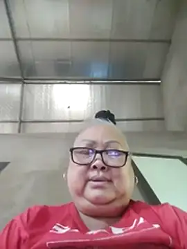 YourMomy-
