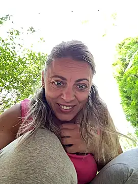 ladywithbigass