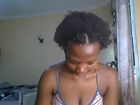 Mariana_150 live cam on StripChat