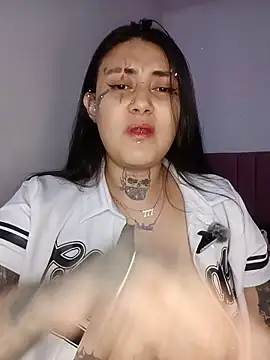 Keyla_Ink live cam on StripChat