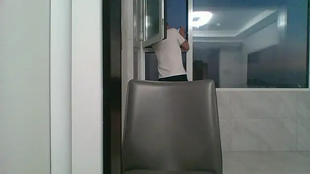 nole_china7 (Ask my age) - talk / fun / cum