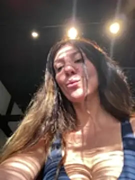 AnnaFlowerBabe live cam on StripChat
