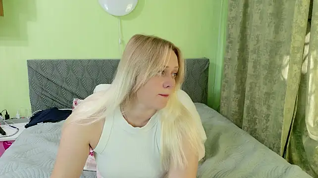 Kira_Miler