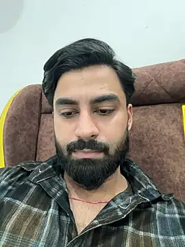 Royalboy_03 live cam on StripChat