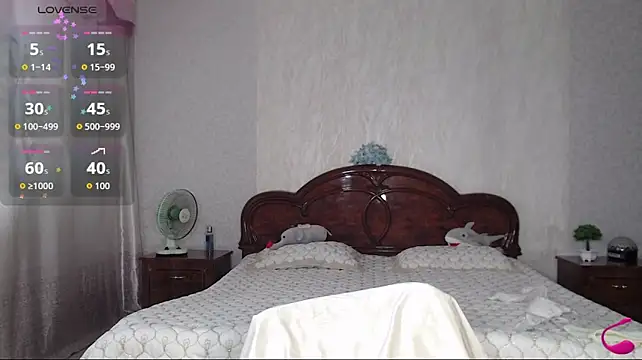 Batari live cam on StripChat