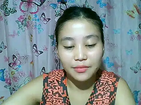 SexyAsianPussy4u live cam on StripChat
