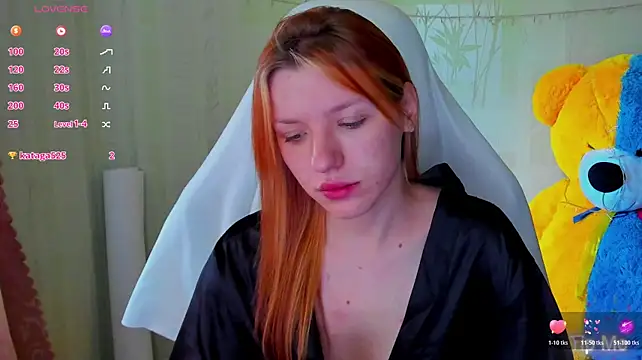 MeganNewCat live cam on StripChat