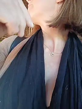 TopsyWilde live cam on StripChat