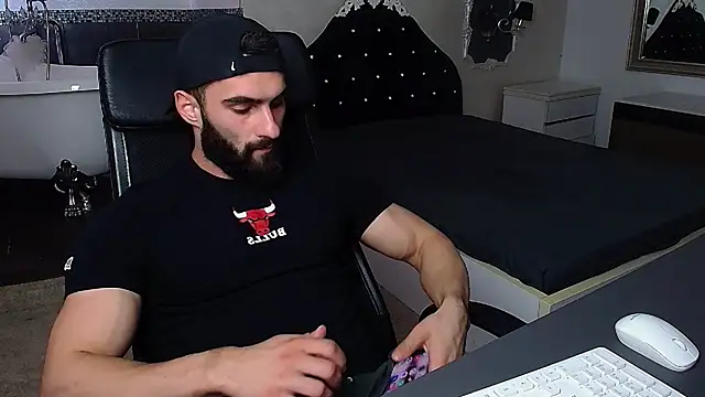 MicahLane live cam on StripChat