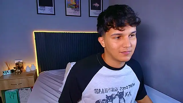 Leo_Savage_ live cam on StripChat