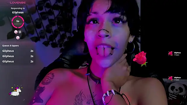 Anny_Kiitty live cam on StripChat