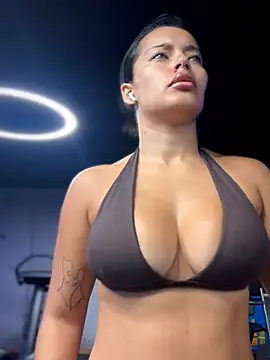 Risky_Workouts live sex cam
