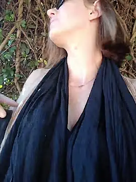 TopsyWilde live sex cam