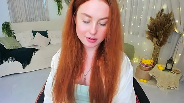 AirySilhouette live cam on StripChat