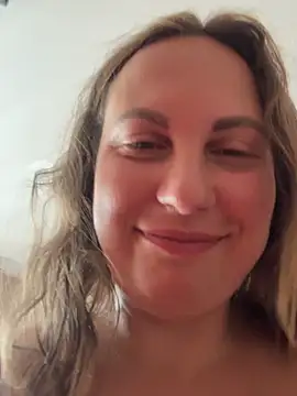 sweetnessdaisie (F milf) - Dog dildo in pussy