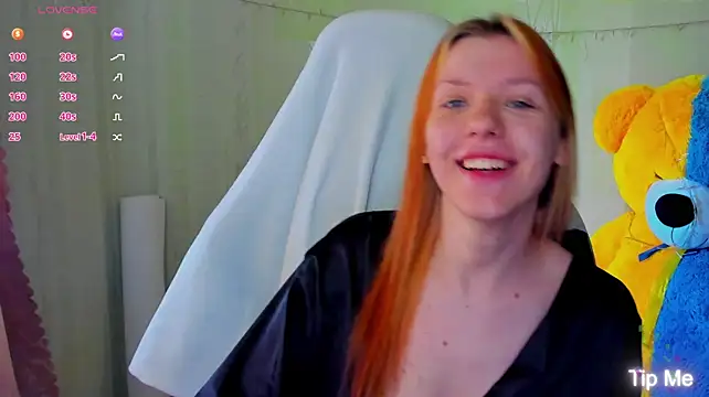 MeganNewCat live cam on StripChat