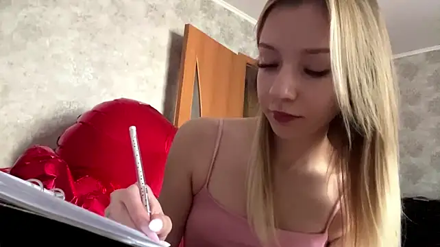 LeomaCrozat live cam on StripChat