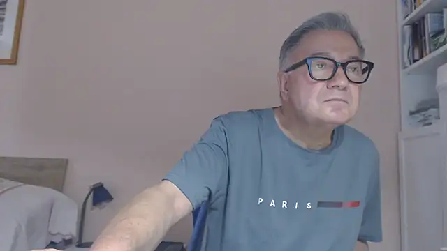 YOU6me live cam on StripChat