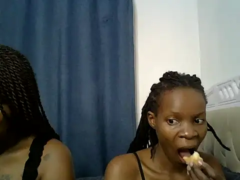 exoticglow live cam on StripChat