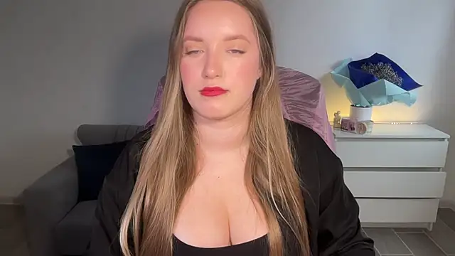 EvaMaddison live cam on StripChat