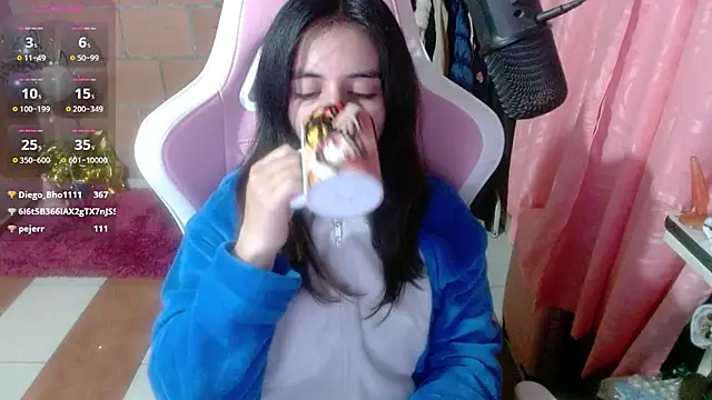 Maggie_Fox3 live cam on StripChat