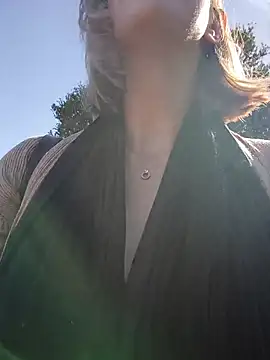 TopsyWilde webcam